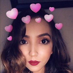 Meet your Posher, Adriana